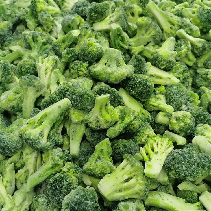 Šaldyti švieži brokoliai